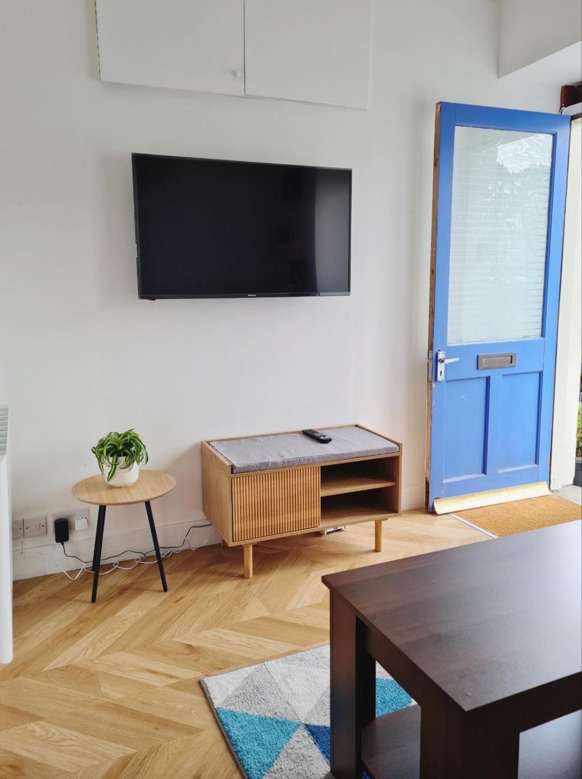 Penlea ~ 1 Bedroom Flat With Harbour View Tarbert  Exterior photo